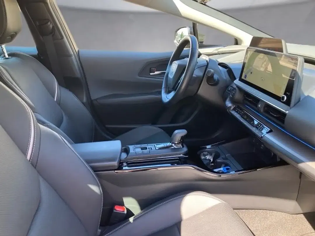 Toyota Prius+ - Thumbnail 11