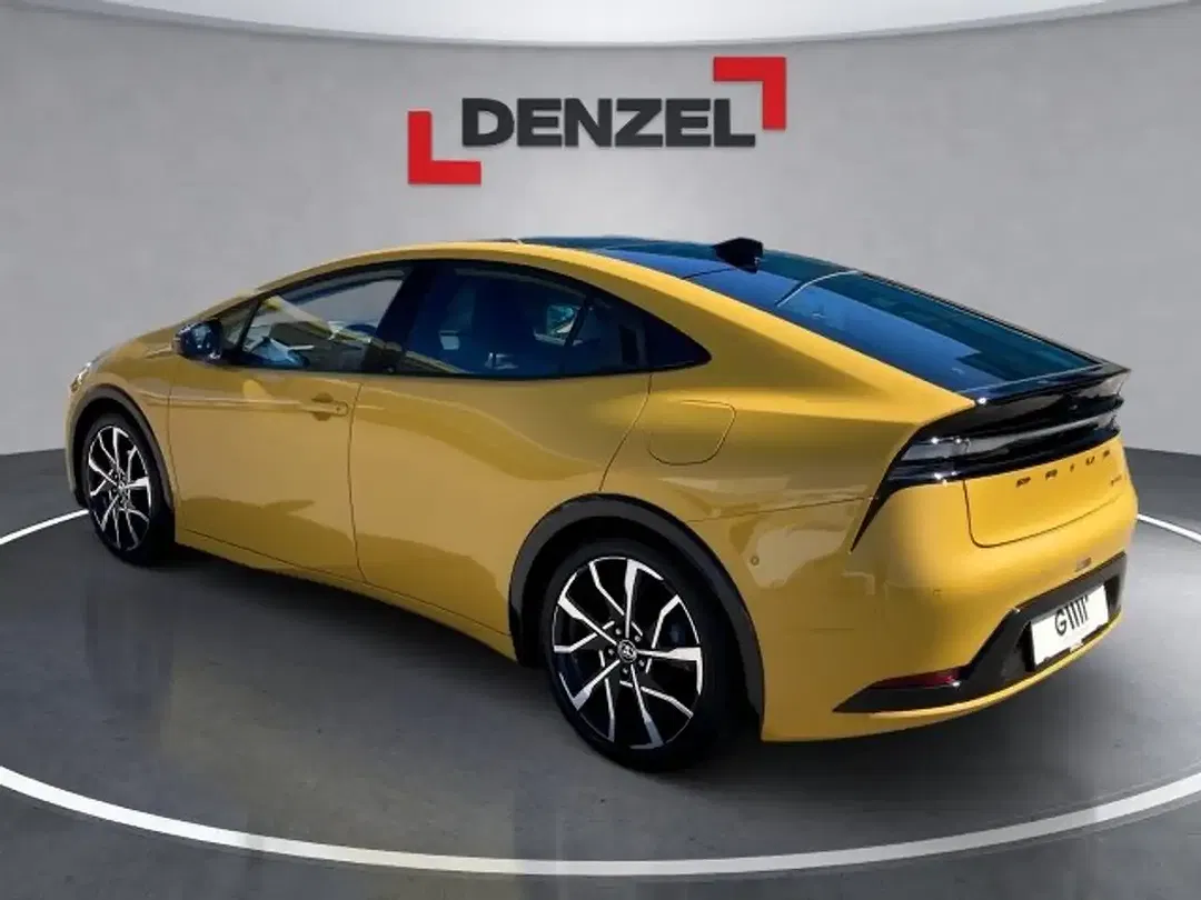 Toyota Prius+ - Thumbnail 3