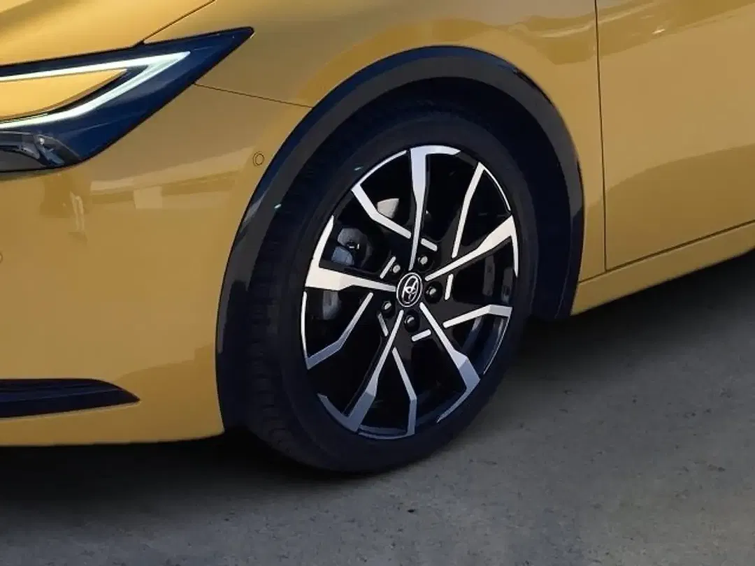 Toyota Prius+ - Thumbnail 8