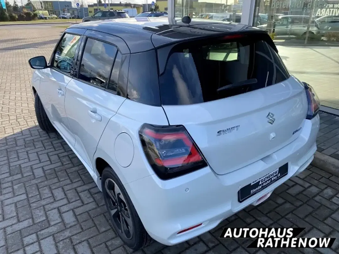 Suzuki Swift - Thumbnail 3