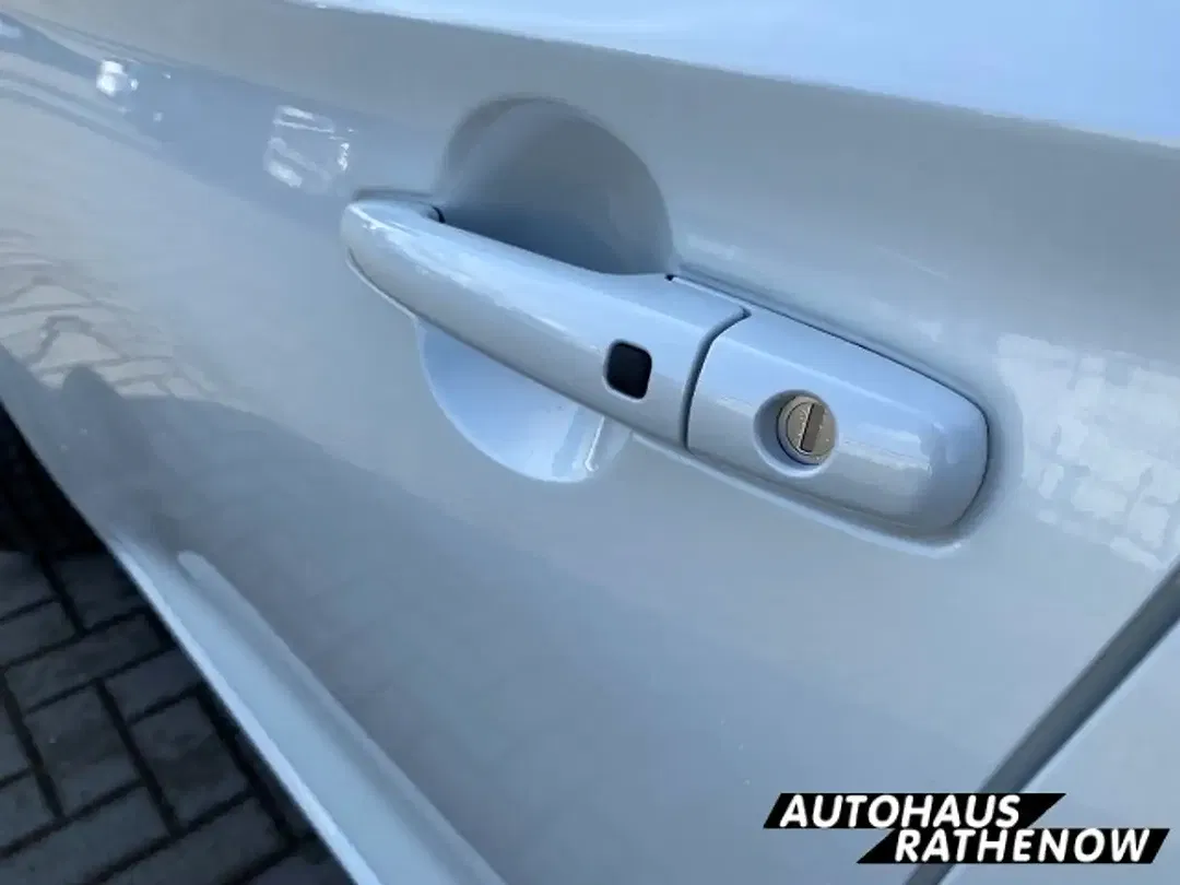 Suzuki Swift - Thumbnail 9