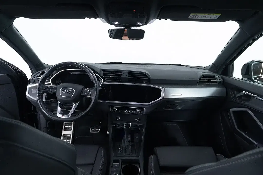 Audi Q3 - Thumbnail 13