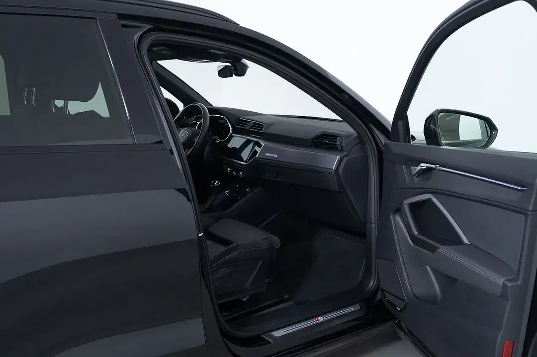 Audi Q3 - Thumbnail 15