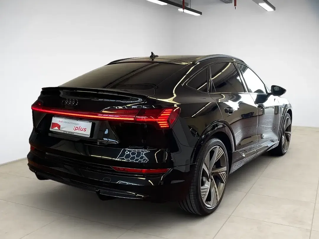 Audi e-tron - Thumbnail 6