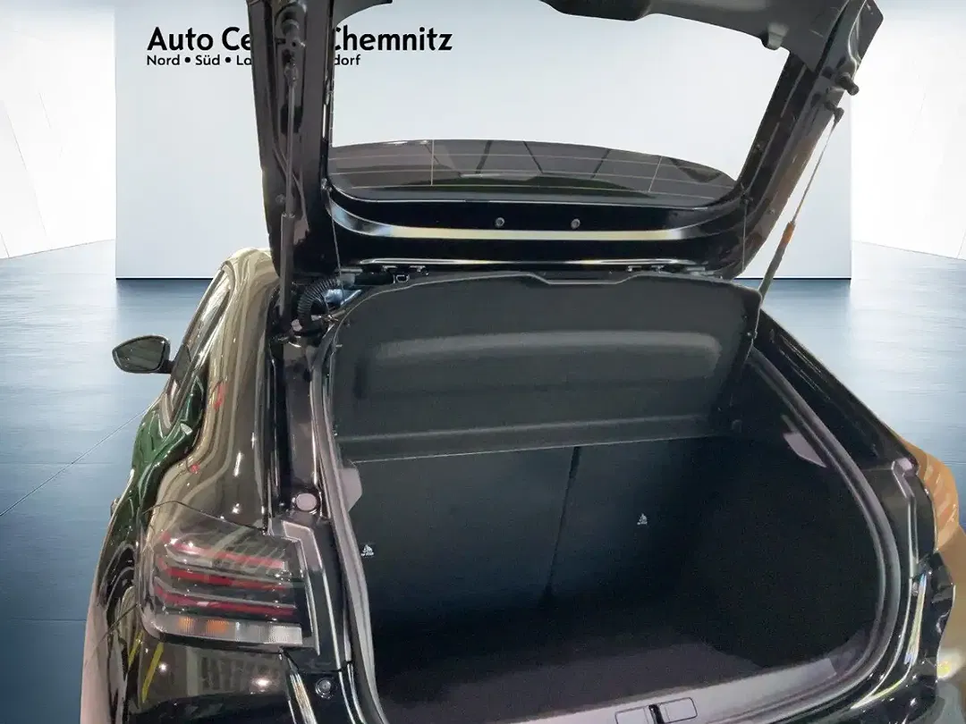 Peugeot 208 - Thumbnail 6