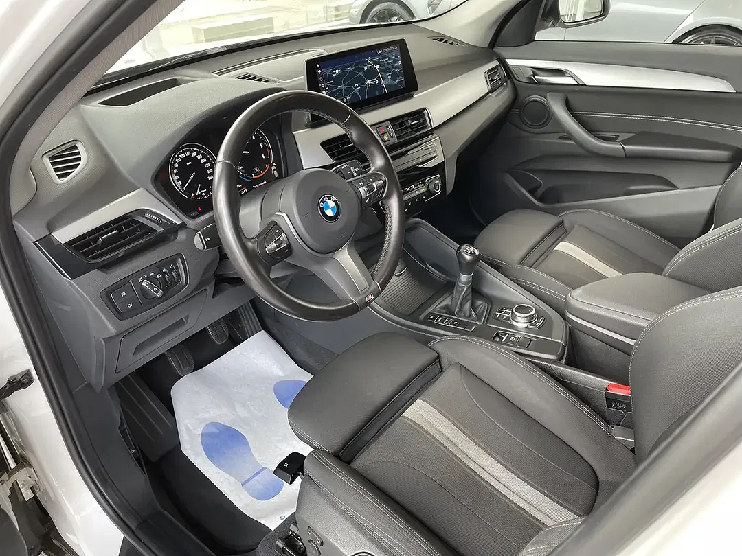 BMW X1 - Thumbnail 11