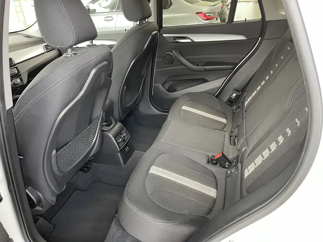 BMW X1 - Thumbnail 12