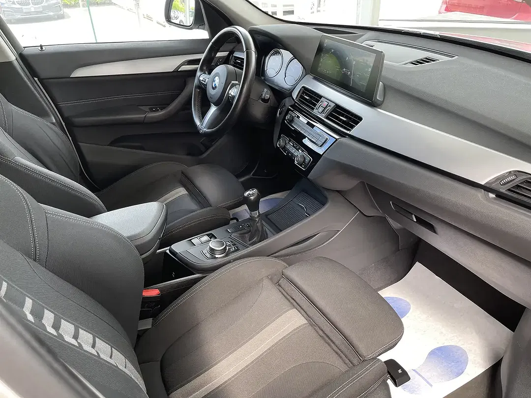 BMW X1 - Thumbnail 9