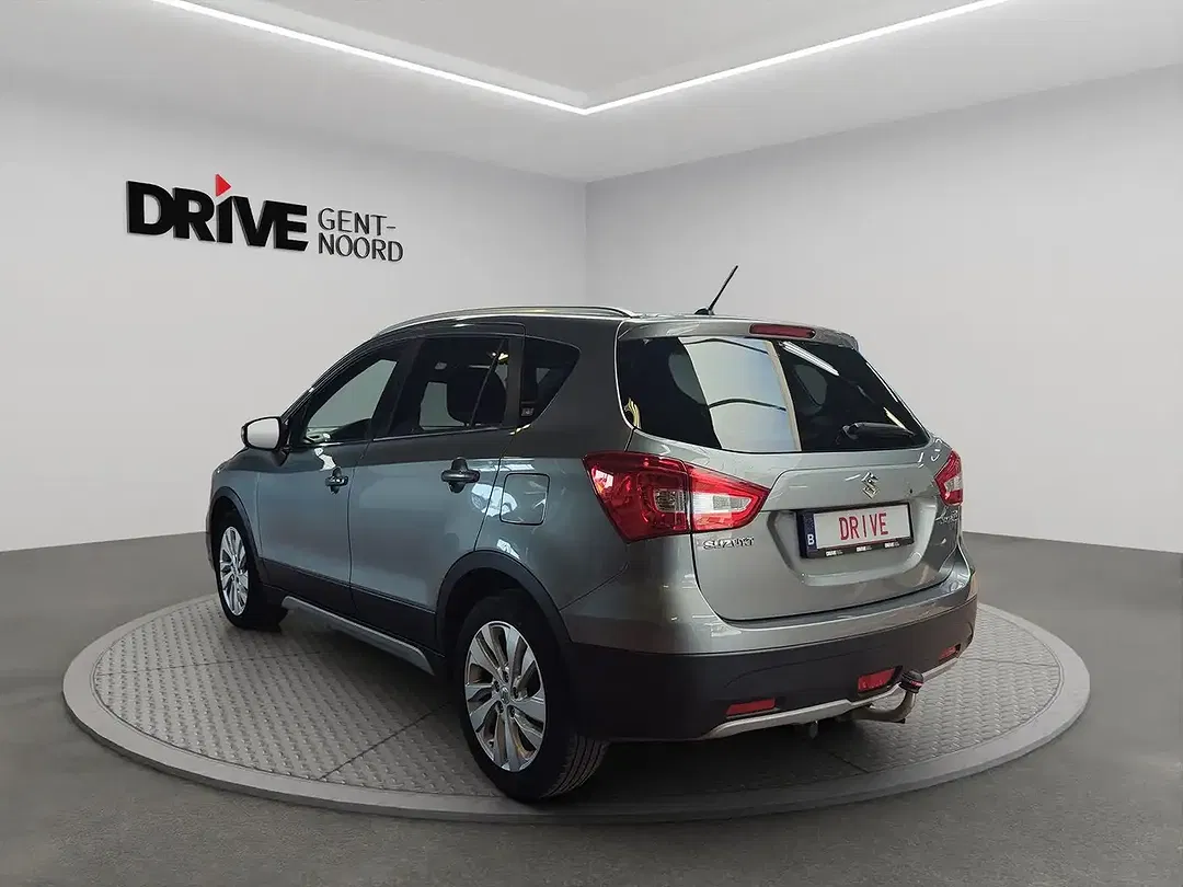 Suzuki SX4 S-Cross - Thumbnail 3