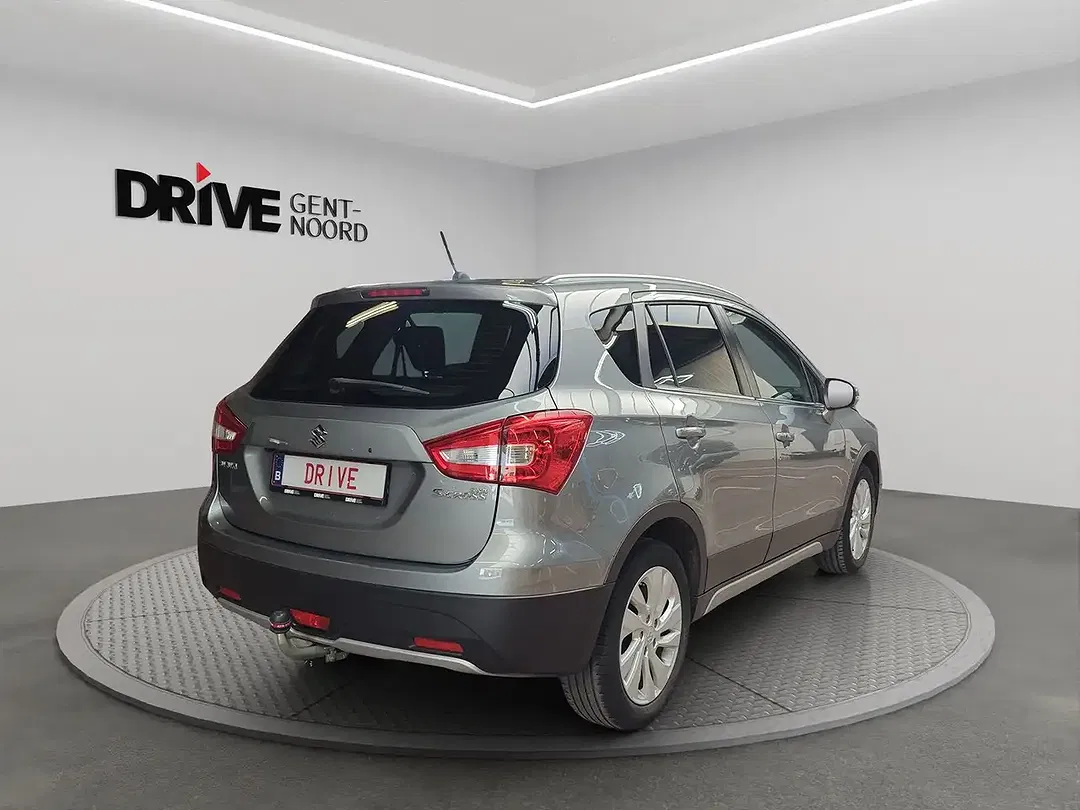 Suzuki SX4 S-Cross - Thumbnail 5