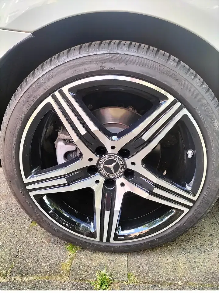 Mercedes-Benz SLC 200 - Thumbnail 3