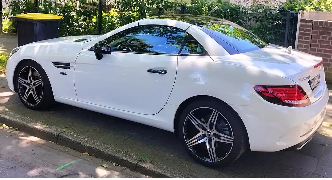 Mercedes-Benz SLC 200 - Thumbnail 4