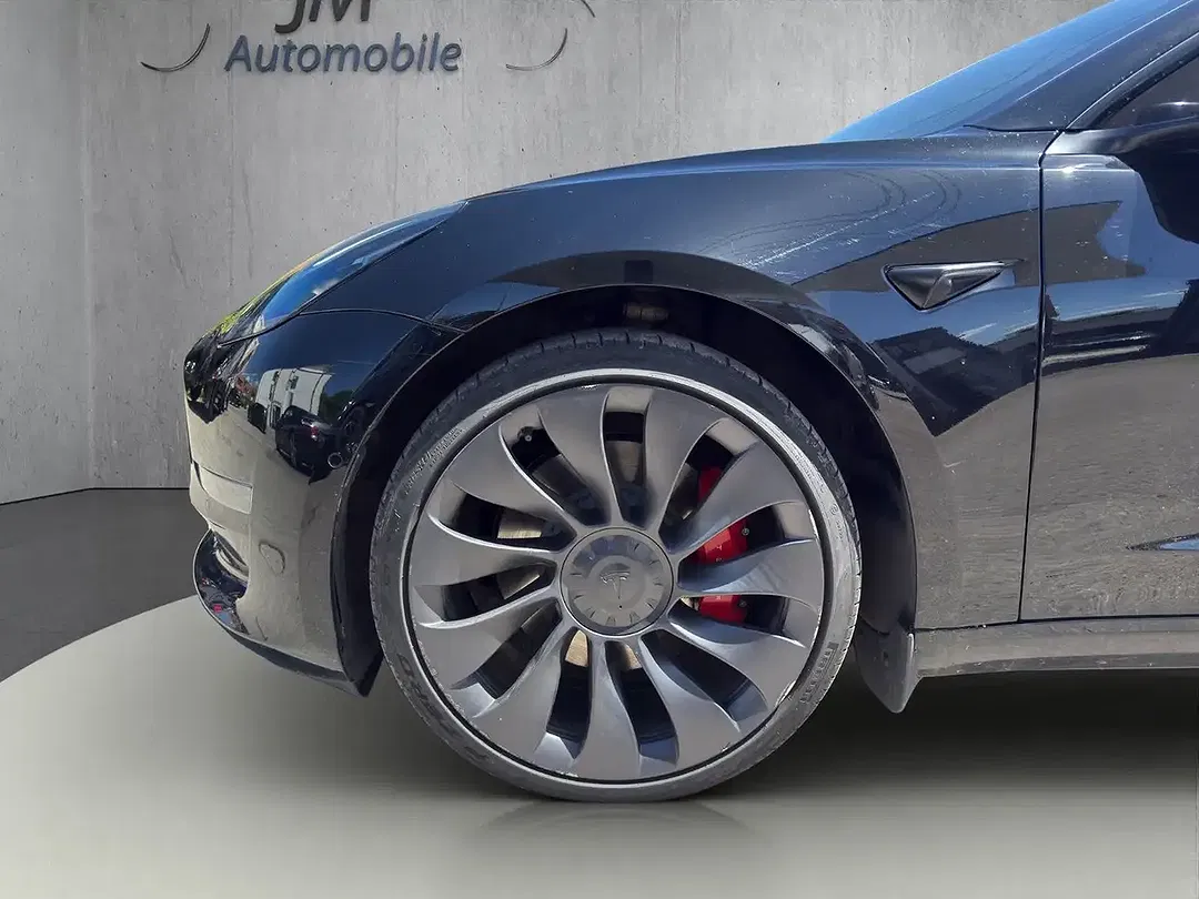 Tesla Model 3 - Thumbnail 15