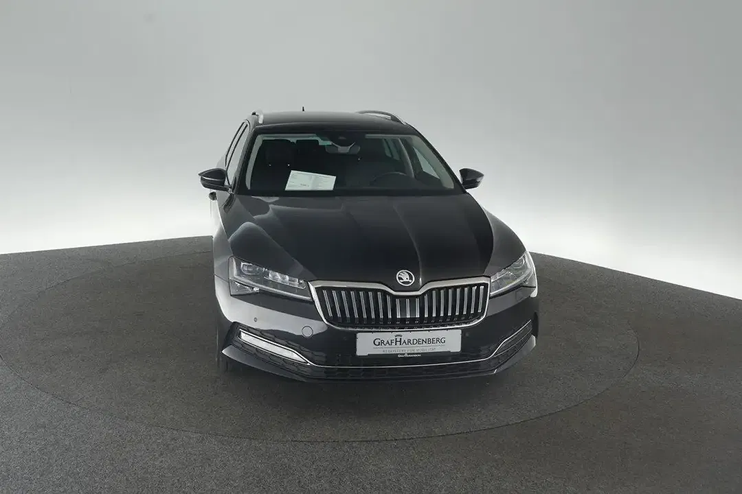 Skoda Superb - Thumbnail 3