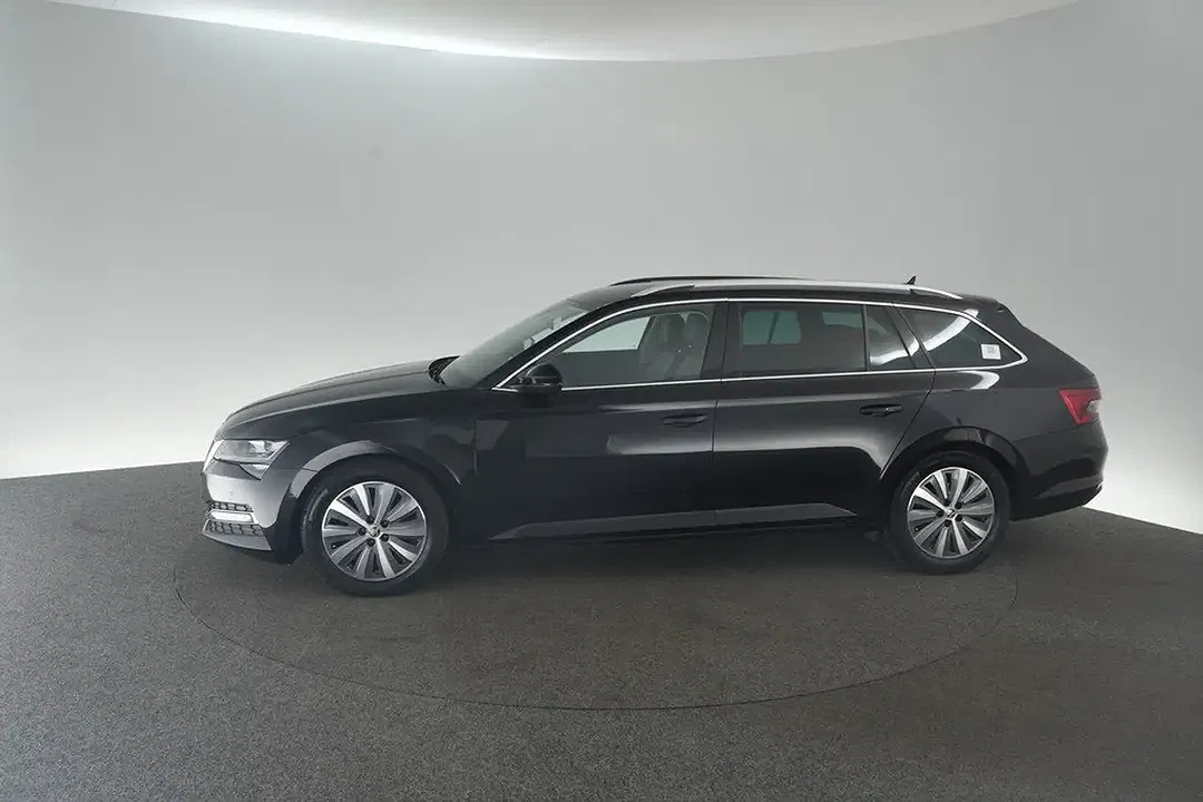 Skoda Superb - Thumbnail 5