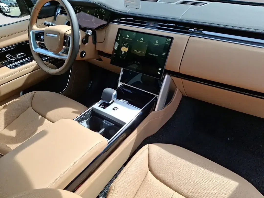 Land Rover Range Rover - Thumbnail 3