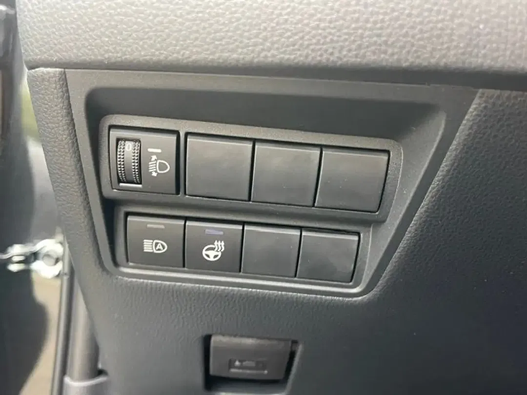 Toyota Yaris - Thumbnail 12