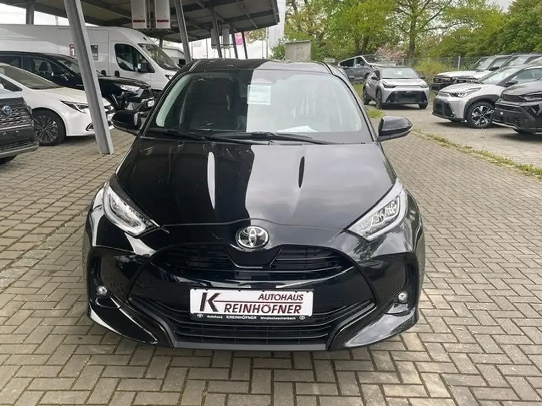 Toyota Yaris - Thumbnail 2