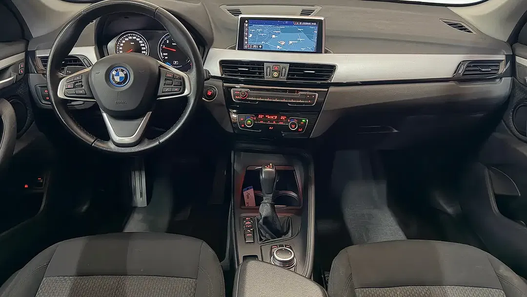 BMW X1 - Thumbnail 3
