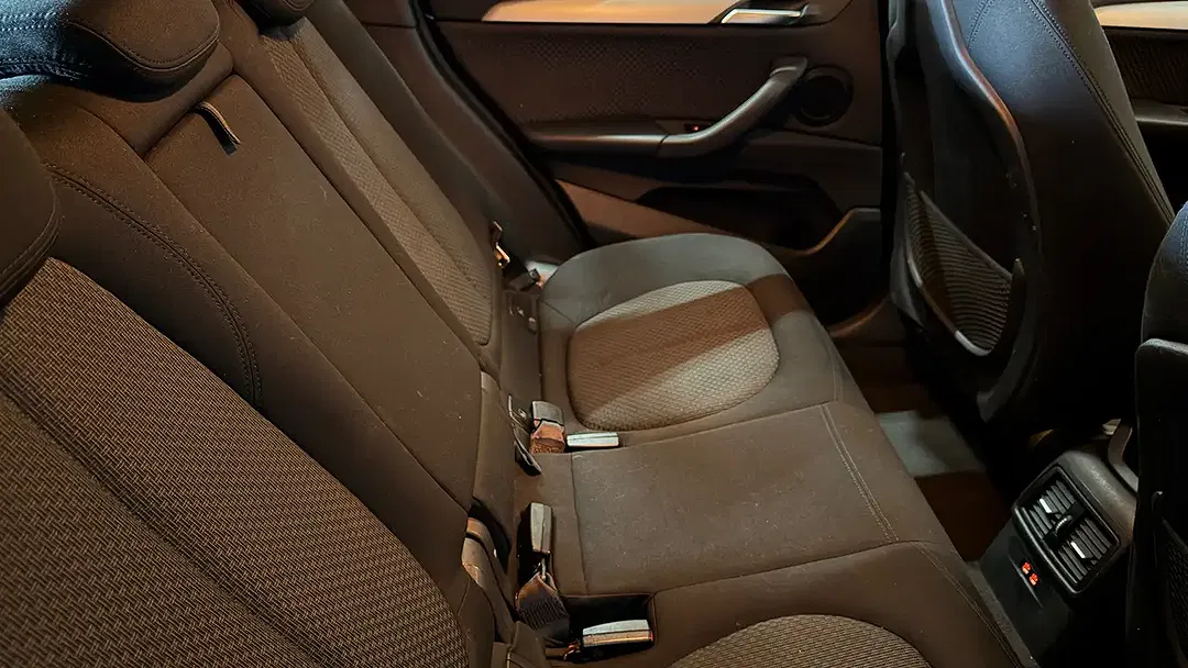 BMW X1 - Thumbnail 9