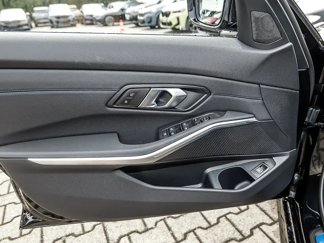 BMW 318 - Thumbnail 10