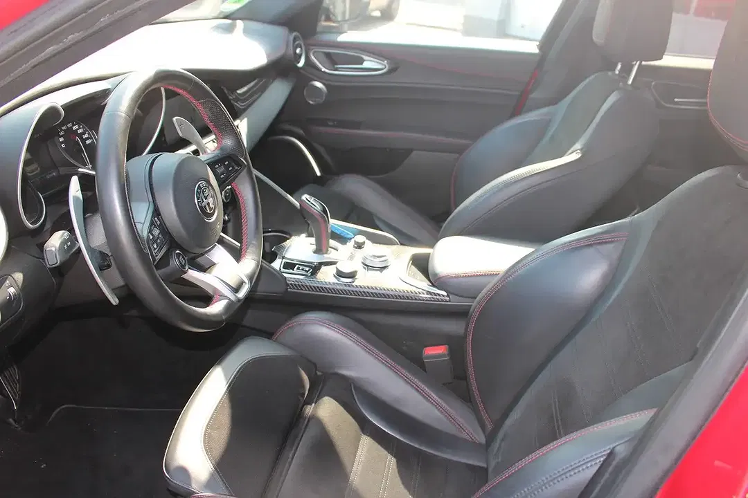 Alfa Romeo Giulia - Thumbnail 8
