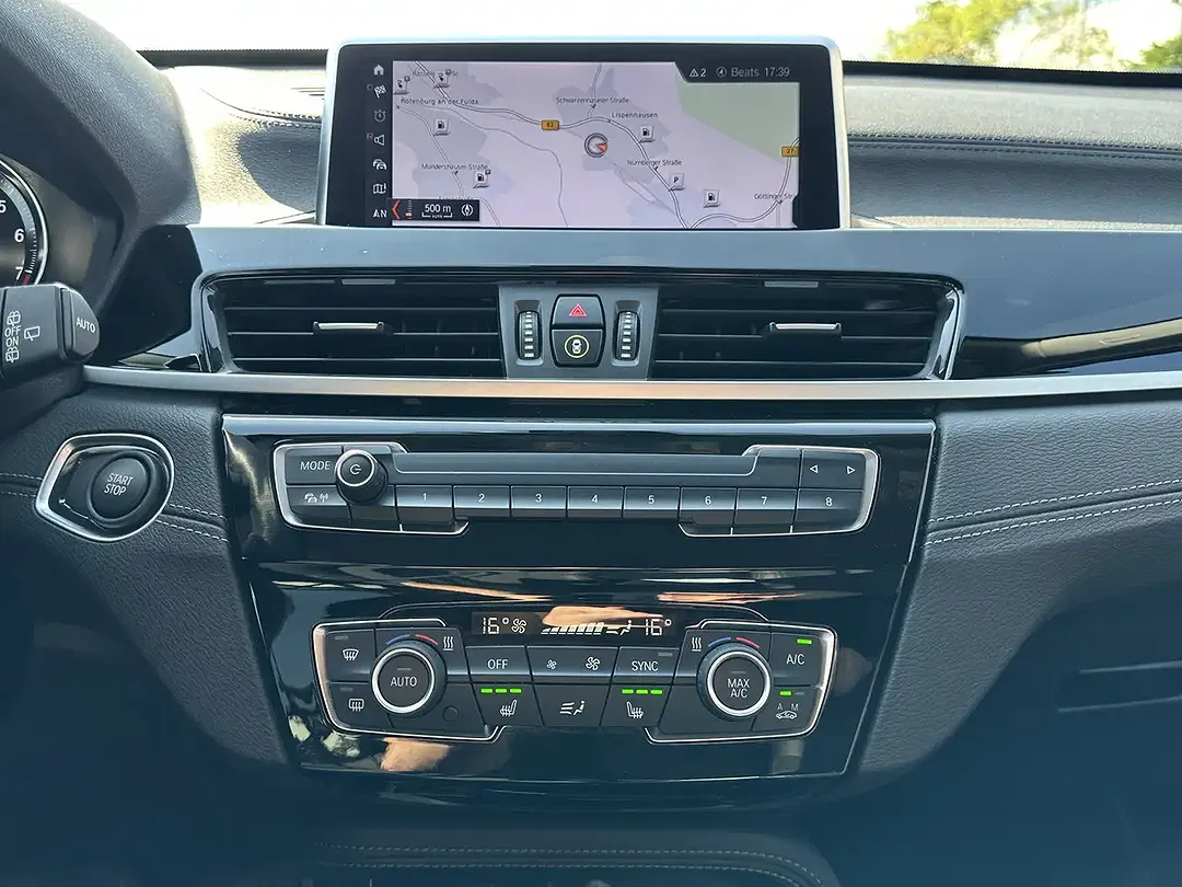 BMW X1 - Thumbnail 18