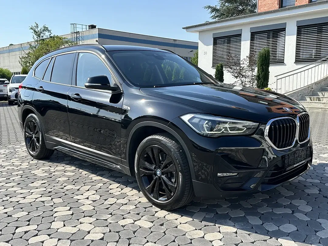 BMW X1 PHEV xDrive Sport Line
