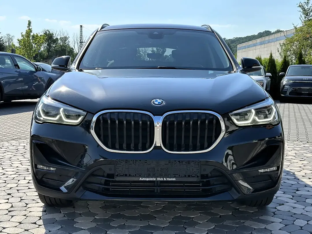 BMW X1 - Thumbnail 3