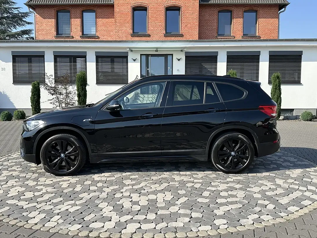 BMW X1 - Thumbnail 5