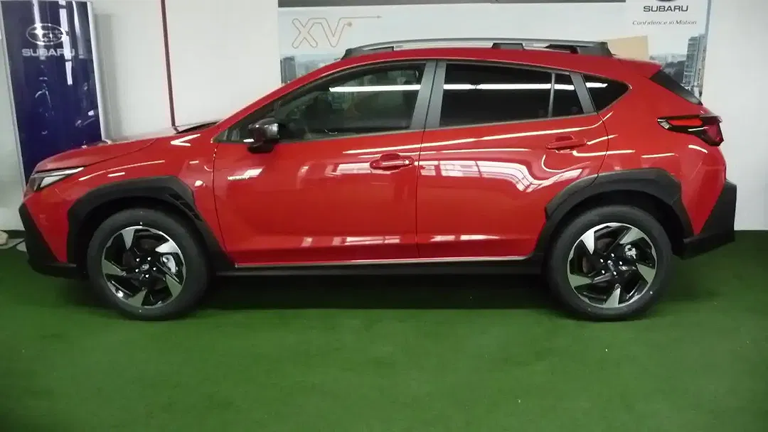 Subaru Crosstrek - Thumbnail 3