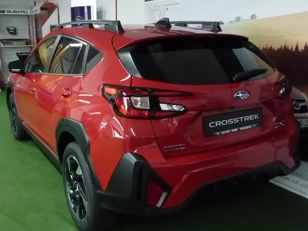 Subaru Crosstrek - Thumbnail 4