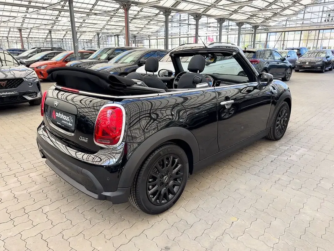 MINI One Cabrio - Thumbnail 10