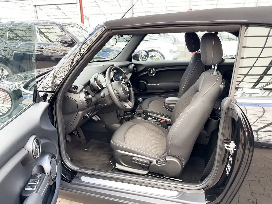 MINI One Cabrio - Thumbnail 12