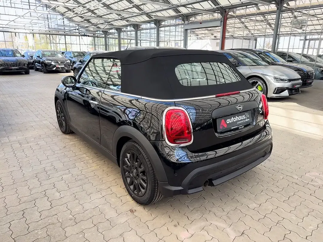MINI One Cabrio - Thumbnail 4