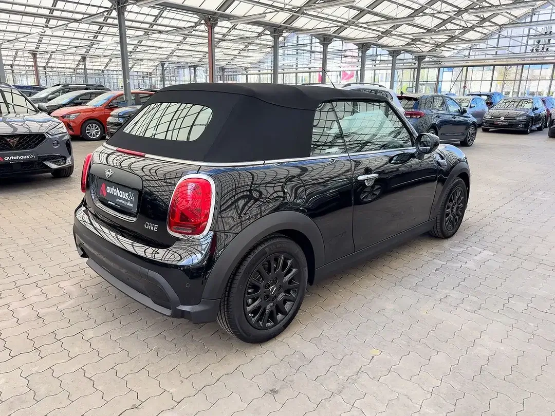 MINI One Cabrio - Thumbnail 5