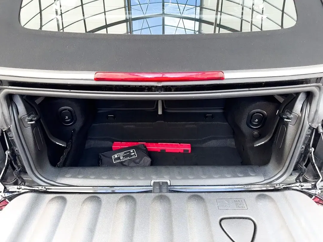 MINI One Cabrio - Thumbnail 6
