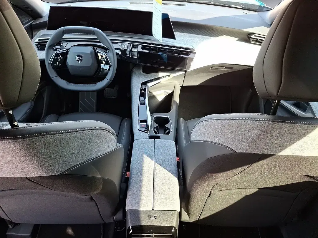 Peugeot 5008 - Thumbnail 8