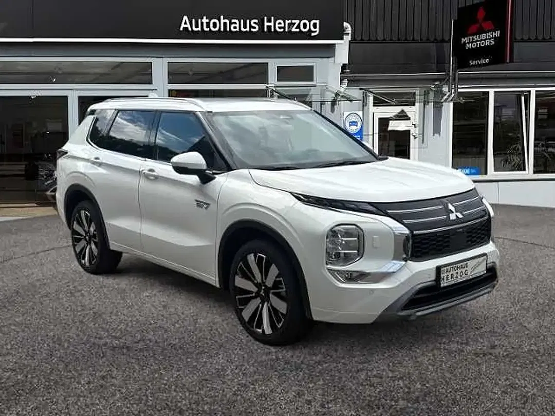 Mitsubishi Outlander - Thumbnail 7