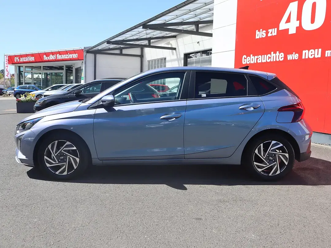 Hyundai i20 - Thumbnail 2