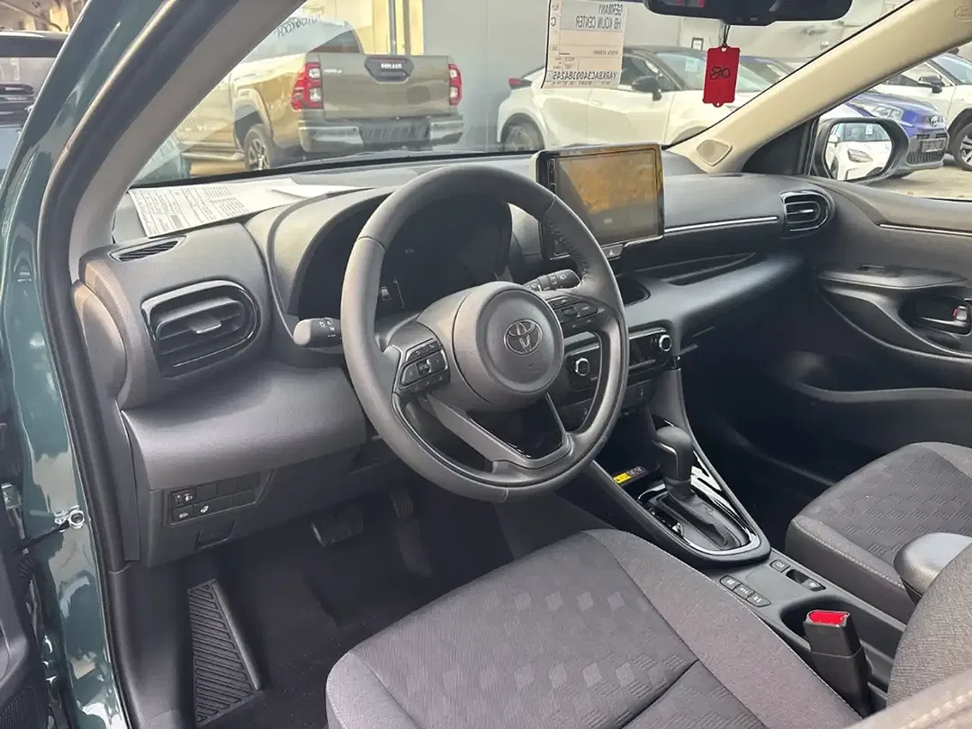 Toyota Yaris - Thumbnail 9