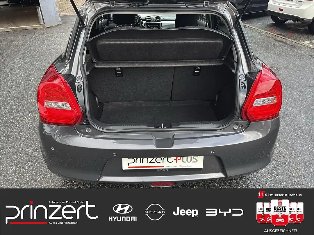 Suzuki Swift - Thumbnail 8