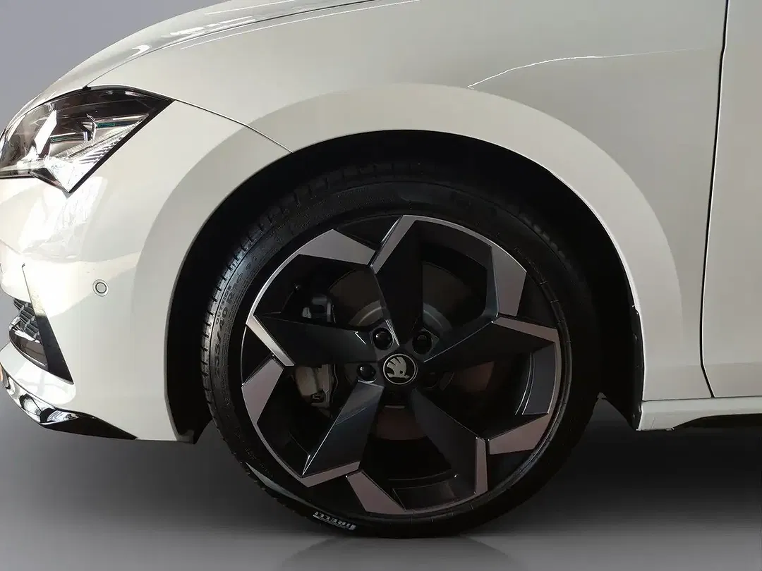 Skoda Superb - Thumbnail 14