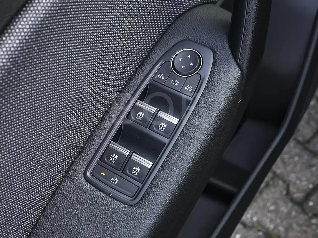 Renault Captur - Thumbnail 11