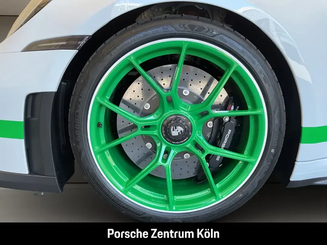 Porsche 992 - Thumbnail 9