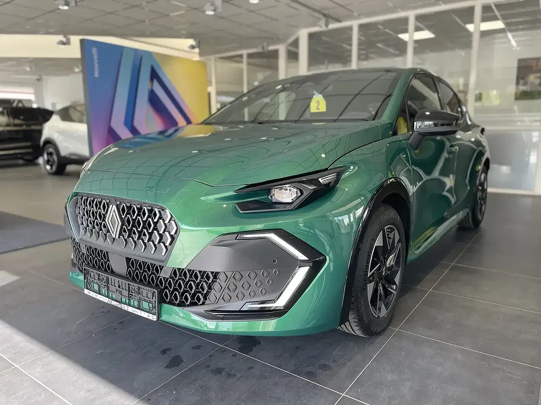 Renault Clio - Thumbnail 1