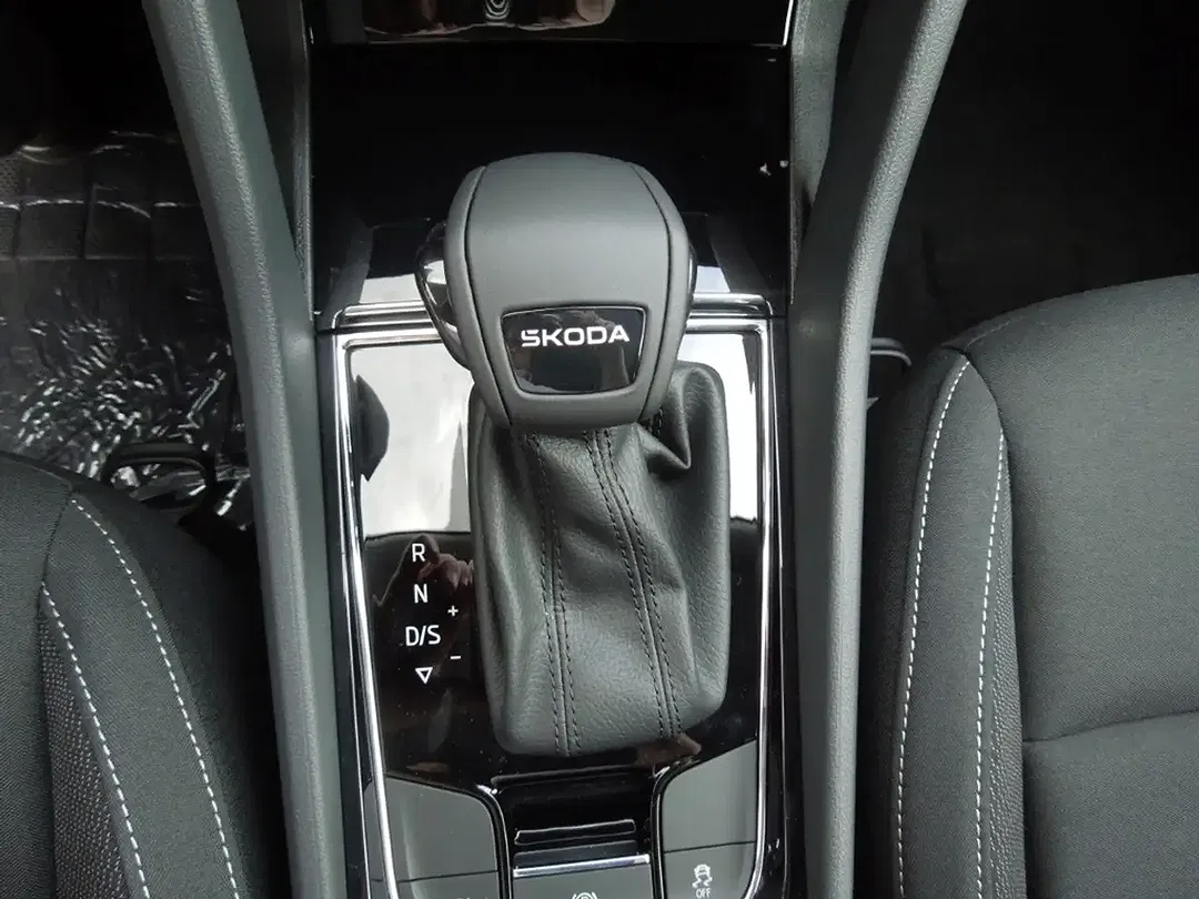 Skoda Karoq - Thumbnail 9