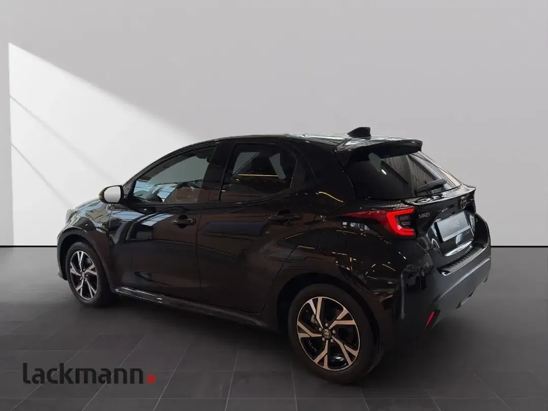Toyota Yaris - Thumbnail 9