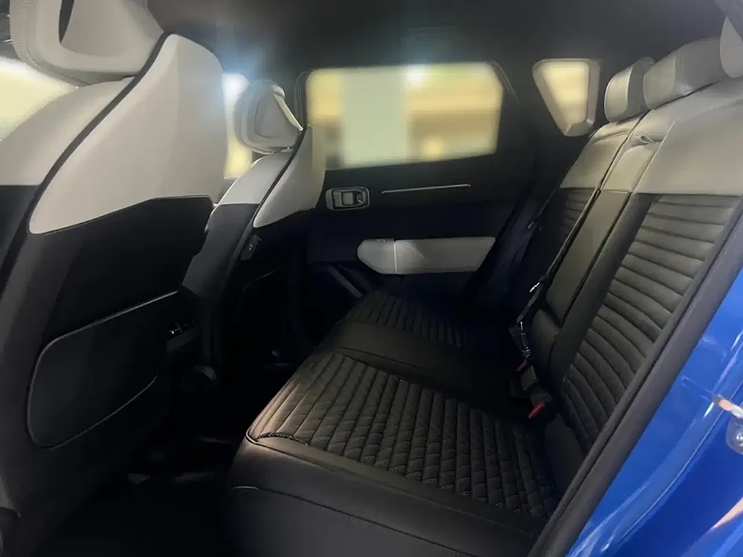Kia EV4 - Thumbnail 11