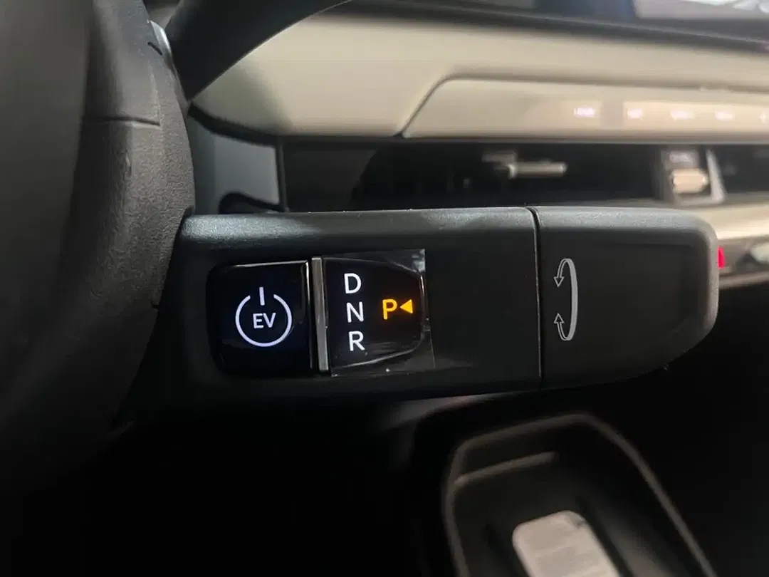 Kia EV4 - Thumbnail 14